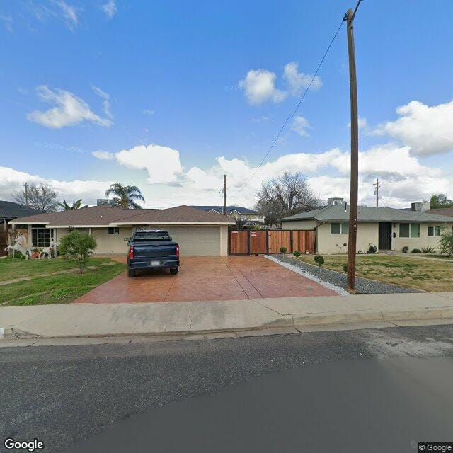 Photo of Euclid Village Apartments. Affordable housing located at 600 N Euclid Ave Dinuba, CA 93618