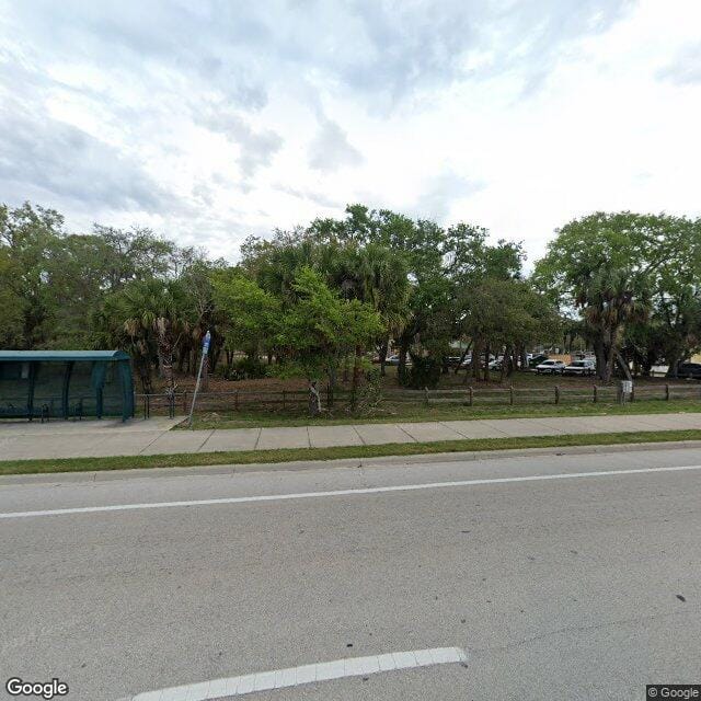 Photo of Kenmar Apartments. Affordable housing located at 401 Colonia Ln E Nokomis, FL 34275