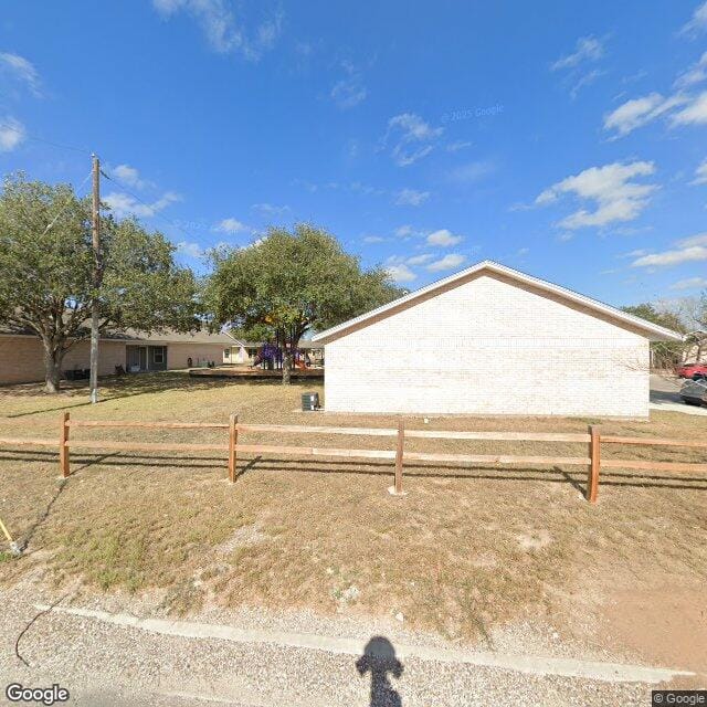 Photo of CHULA VISTA APARTMENTS. Affordable housing located at 201 E SPRINGFIELD AVE SAN DIEGO, TX 78384