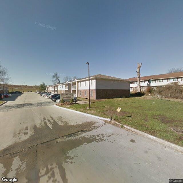 Photo of HOLMAN PLACE APARTMENTS. Affordable housing located at 3070 HOLMAN DRIVE HANNIBAL, MO 63401