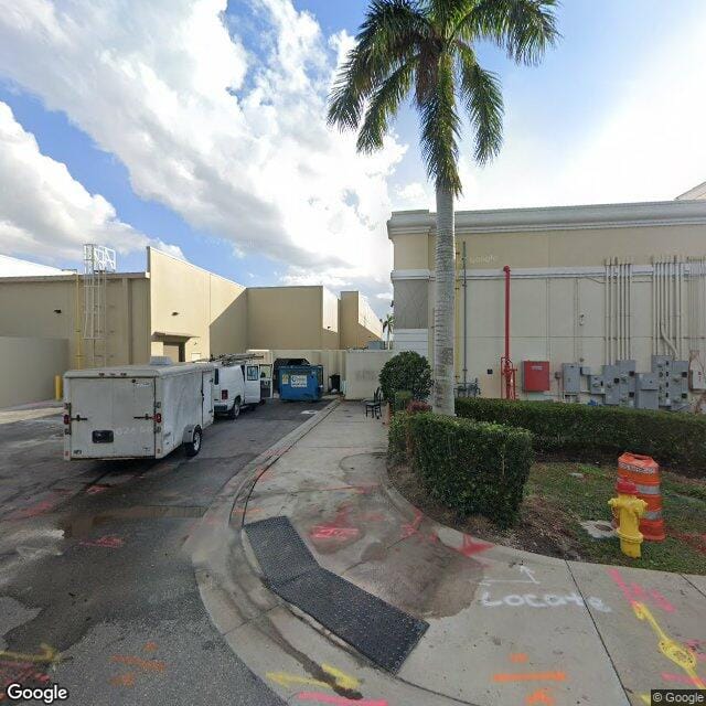 Photo of OAKS AT OMNI 2001. Affordable housing located at 7630 OMNI LN FORT MYERS, FL 33905