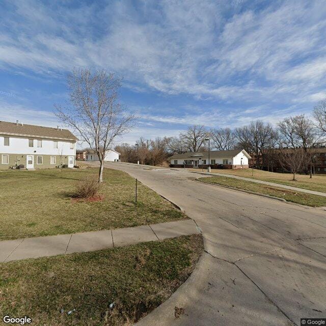 Photo of GLENBROOK TOWNHOUSES. Affordable housing located at 1600 KNOX STREET LINCOLN, NE 68521