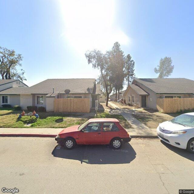 Photo of HURON PLAZA. Affordable housing located at 16525 S 11TH ST HURON, CA 